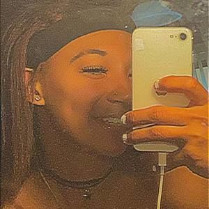 Meet your Posher, Destini